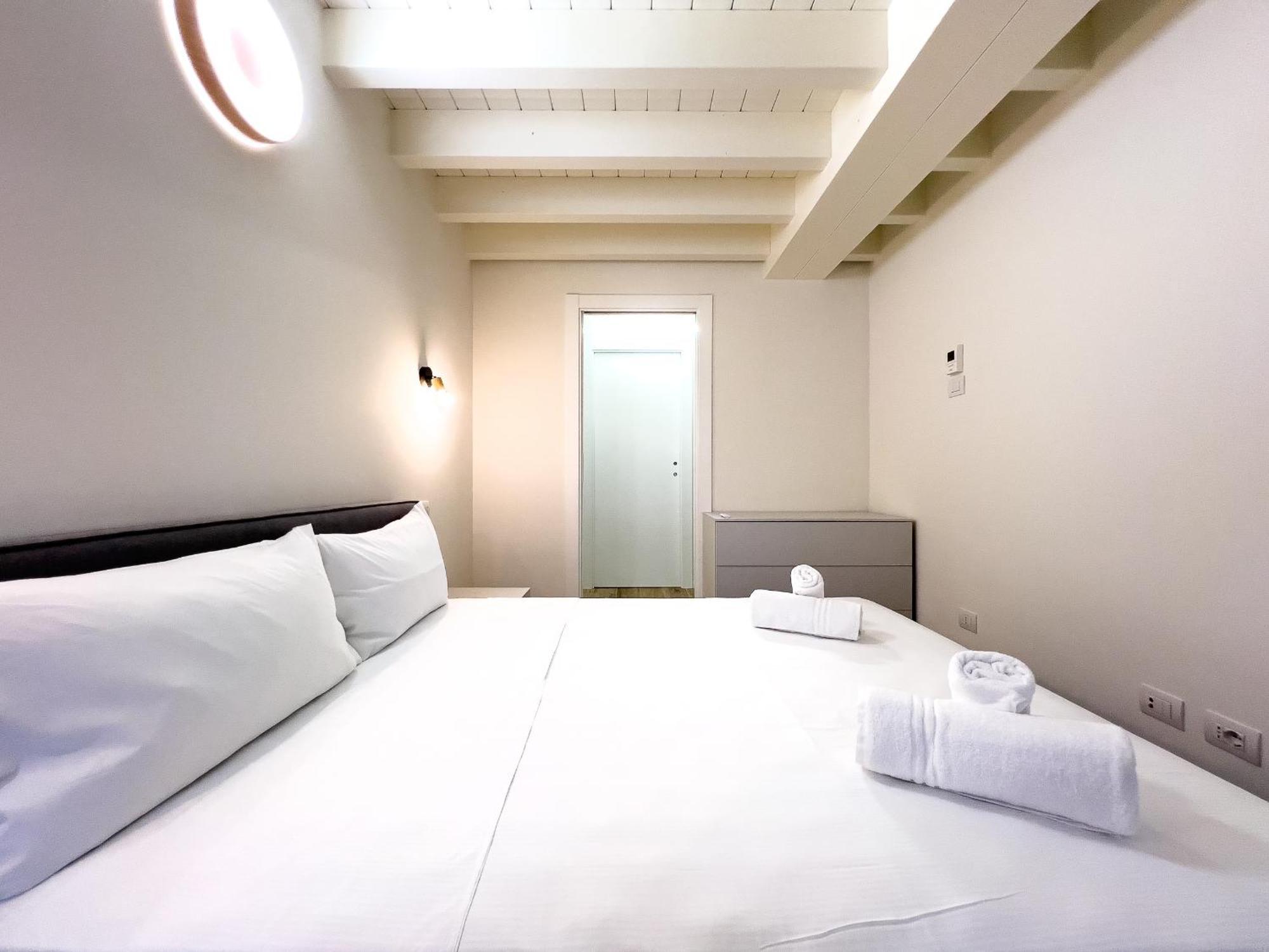 Apartment Bright With Terrace And Pool